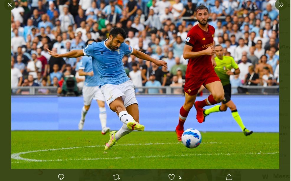 Pedro Rodriguez ketika mencetak gol ke gawang AS Roma dalam laga Liga Italia, Minggu (26/9/2021) malam WIB.