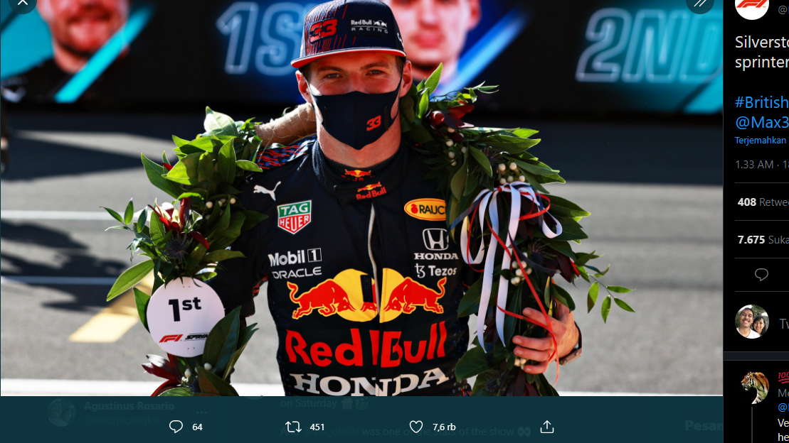 Max Verstappen berpose usai memenangi sprint race F1 GP Inggris 2021.