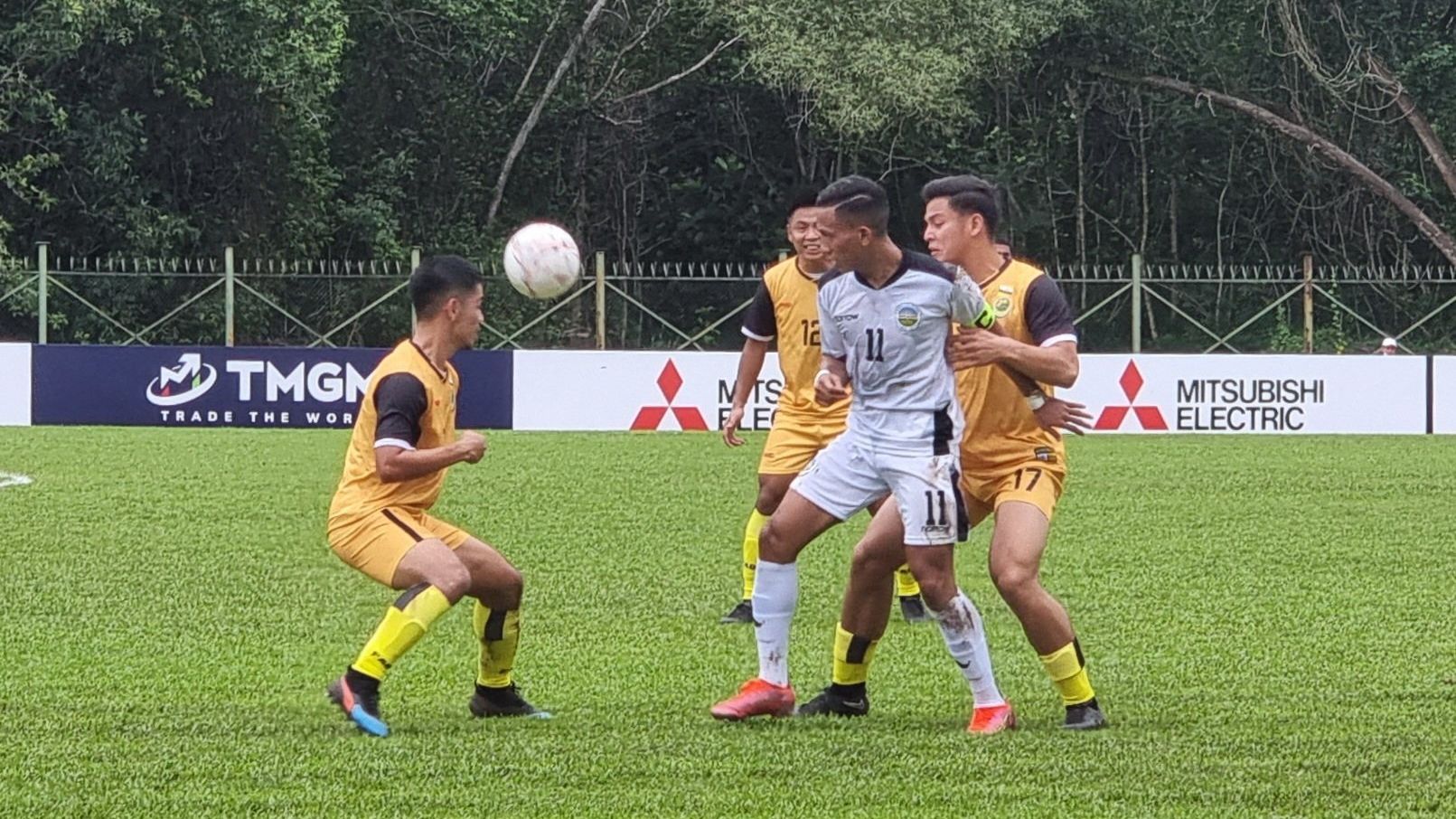 Laga timnas Brunei Darussalam vs Timor Leste pada fase play-off Piala AFF 2022 di Track &amp; Fielnd Hassanal Bolkiah National Sport Complex, Brunei Darussalam, 5 November 2022.