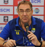 Tak Puas Performa Persib, Robert Alberts Singgung Target Juara Liga 1 2021-2022