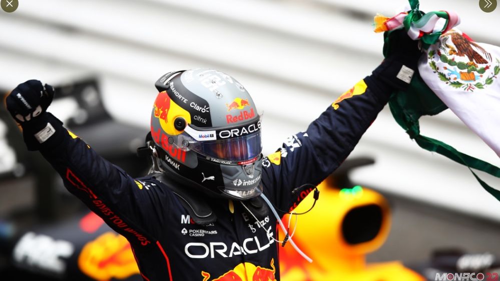 Selebrasi Sergio Perez usai berhasil memenangi F1 GP Monako 2022 yang digelar Minggu (29/5/2022).
