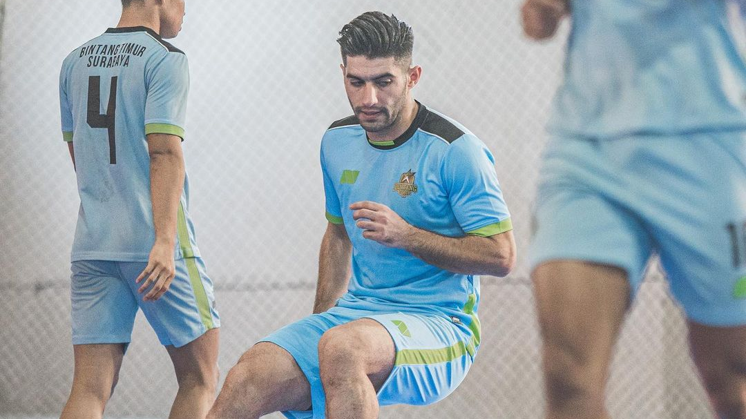 Vahid Shafiei menjalani latihan bersama Bintang Timur Surabaya sebagai persiapan Piala AFF Futsal Antarklub 2022 dalam masa peminjaman dari Cosmo JNE FC, Agustus 2022.