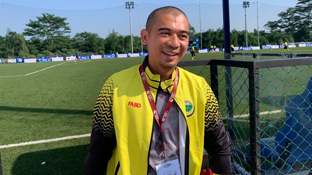 Hazmin Hamzah, pelatih tim asal Brunei Darussalam FABD-I, pada penyelenggaraan Transtama Garuda International Cup II di ASIOP Training Ground (ATG), Sentul, Bogor, 30 Juni 2022.