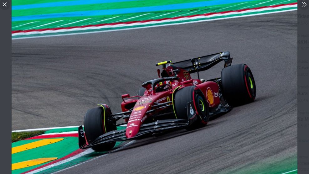 Charles Leclerc (Ferrari) saat tampil dalam sesi sprint race F1 GP Emilia Romagna 2022 yang berlangsung di Sirkuit Imola, Italia pada Sabtu (23/4/2022).