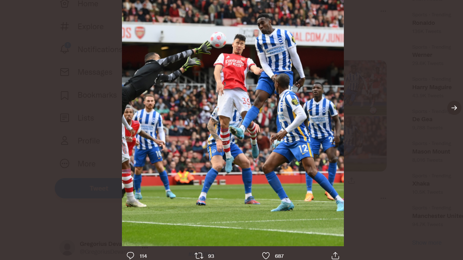 Pemain Arsenal, Gabriel Martineli, mencetak gol melalui sundulan saat melawan Brighton di Liga Inggris, Sabtu (9/4/2022) dini hari WIB.
