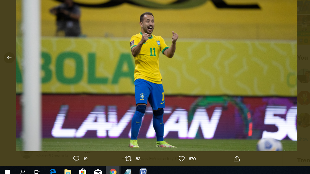 Selebrasi Everton Ribeiro usai cetak gol pertama Brasil ke gawang Peru, Jumat (10/9/2021) WIB.