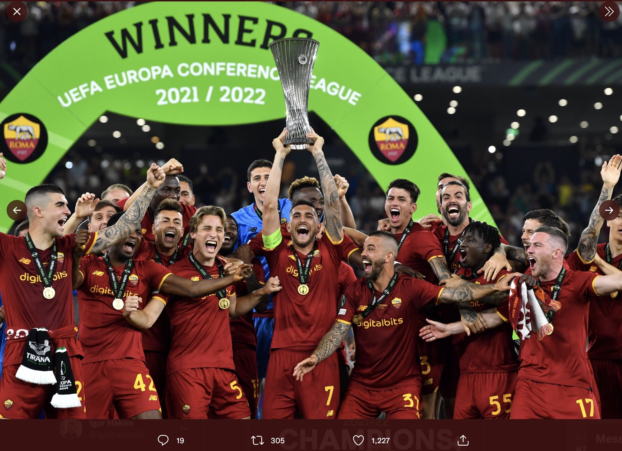 AS Roma keluar sebagai juara Liga Konferensi Eropa 2021-2022 setelah mengalahkan Feyenoord di Arena Komb&euml;tare, Tirana, Albania, Kamis (26/5/2022) dini hari WIB