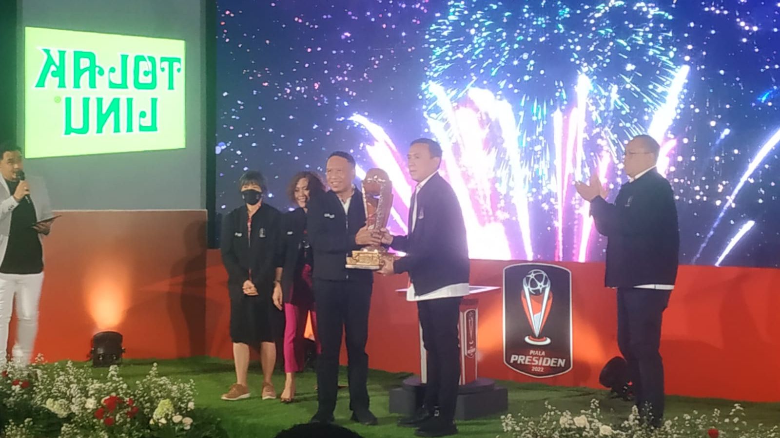 Piala Presiden 2022 resmi diluncurkan oleh Menpora RI Zainudin Amali dan Ketua Umum PSSI, Mochamad Iriawan, di SCTV Tower, Jakarta, Senin (6/6/2022).