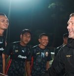 Tanpa Istirahat, Thomas Doll Langsung Bablas Pimpin Latihan Persija Jakarta 