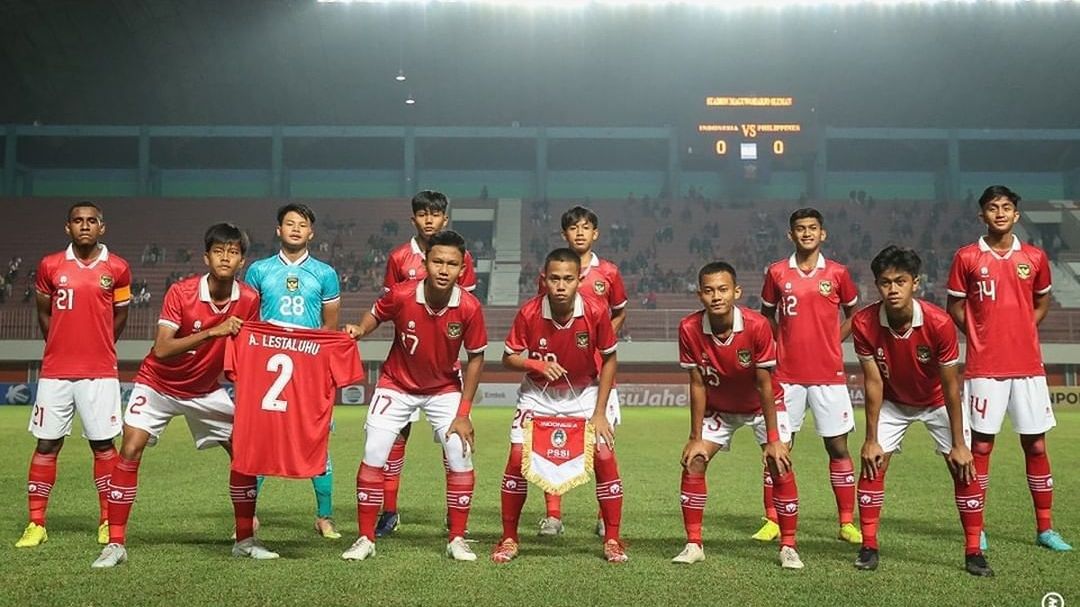 Sebelas pemain pertama timnas U-16 Indonesia saat menghadapi Filipina di ajang Piala AFF U-16 2022.