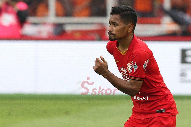 Rizky Ramdani Lestaluhu, pemain Persija, saat beraksi dalam pertandingan Liga 1 2020 di Stadion Utama Gelora Bung Karno, Jakarta, 16 Maret 2020.