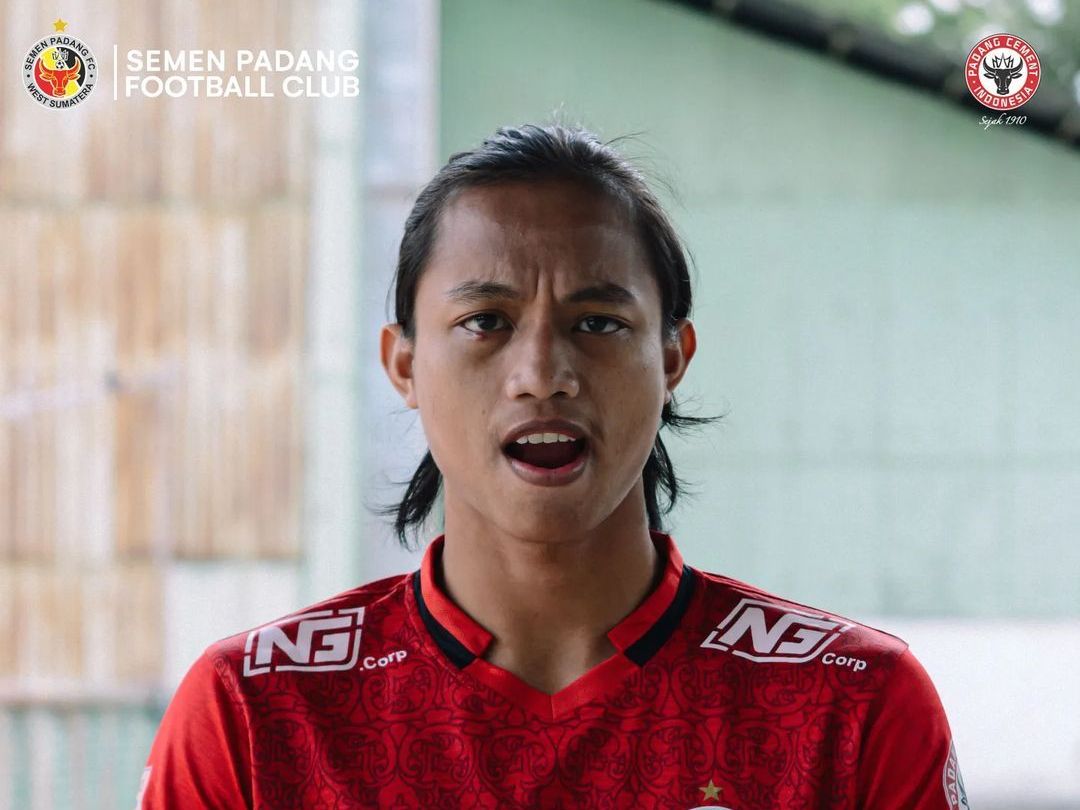 Semen Padang resmi memperkenalkan eks-pemain timnas U-16 Indonesia, Drey Buyung, sebagai pemain anyarnya.