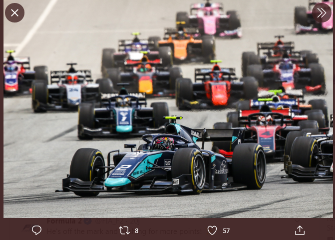 Karena hanya setingkat di bawah Formula 1 (F1), lomba F2 selalu berlangsung ketat. 