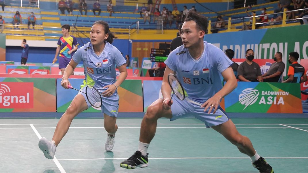 Pasangan ganda campuran Indonesia, Rinov Rivaldy/Pitha Haningtyas Mentari, saat tampil pada laga babak pertama Badminton Asia Championships 2022 (BAC 2022) yang digelar di Manila, Filipina pada Selasa (26/4/2022).
