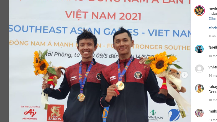 Ferdiansyah (kiri) dan Denri M. Al Ghiffari sukses mempersembahkan medali emas untuk Indonesia dari cabor dayung nomot Men's Pair SEA Games Hanoi 2021.
