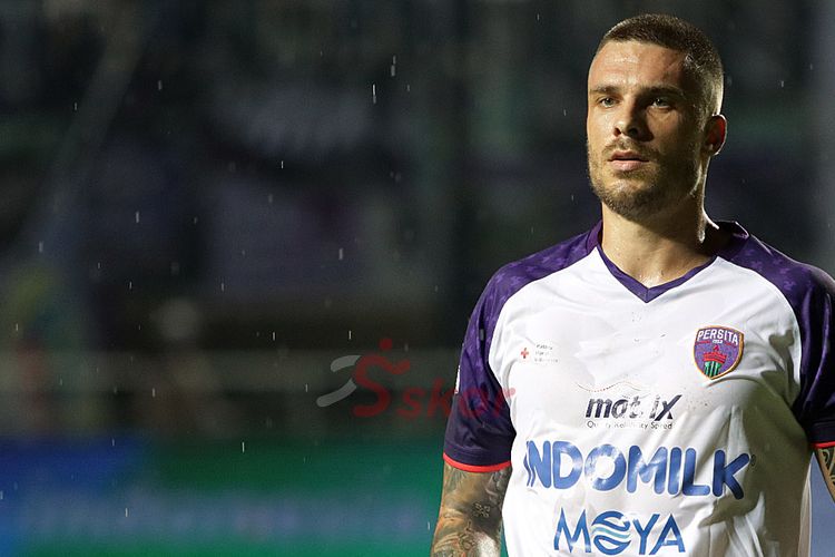 Yevhen Budnik saat masih membela Persita di Liga 1 2020.