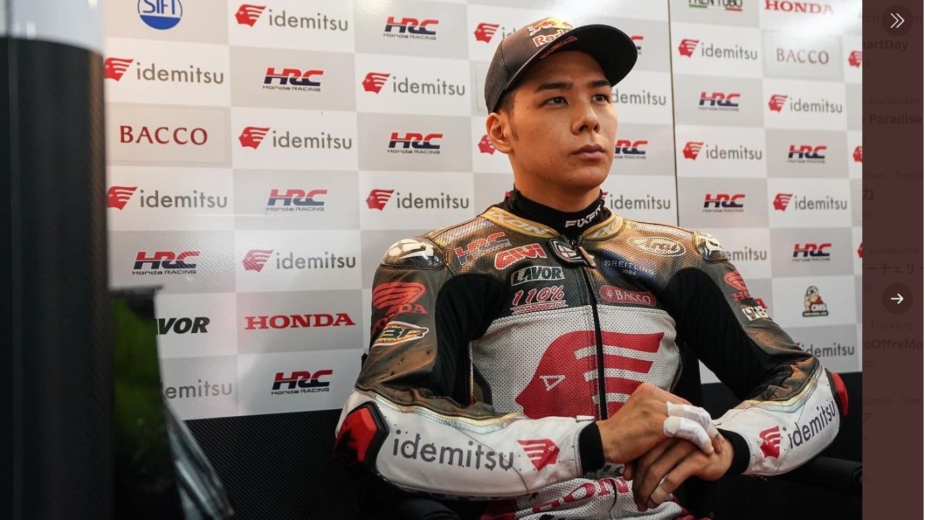Pembalap LCR Honda, Takaaki Nakagami, saat bersiap turun dalam salah satu sesi MotoGP Jepang 2022 yang digelar di Sirkuit Motegi pada 23-25 September 2022.