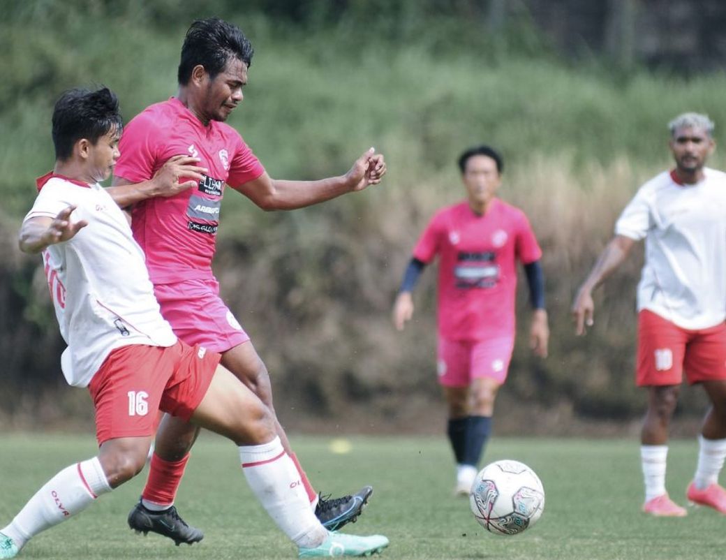 Arema FC jalani uji coba dengan klub Liga 2, Putra Delta Sidoarjo.