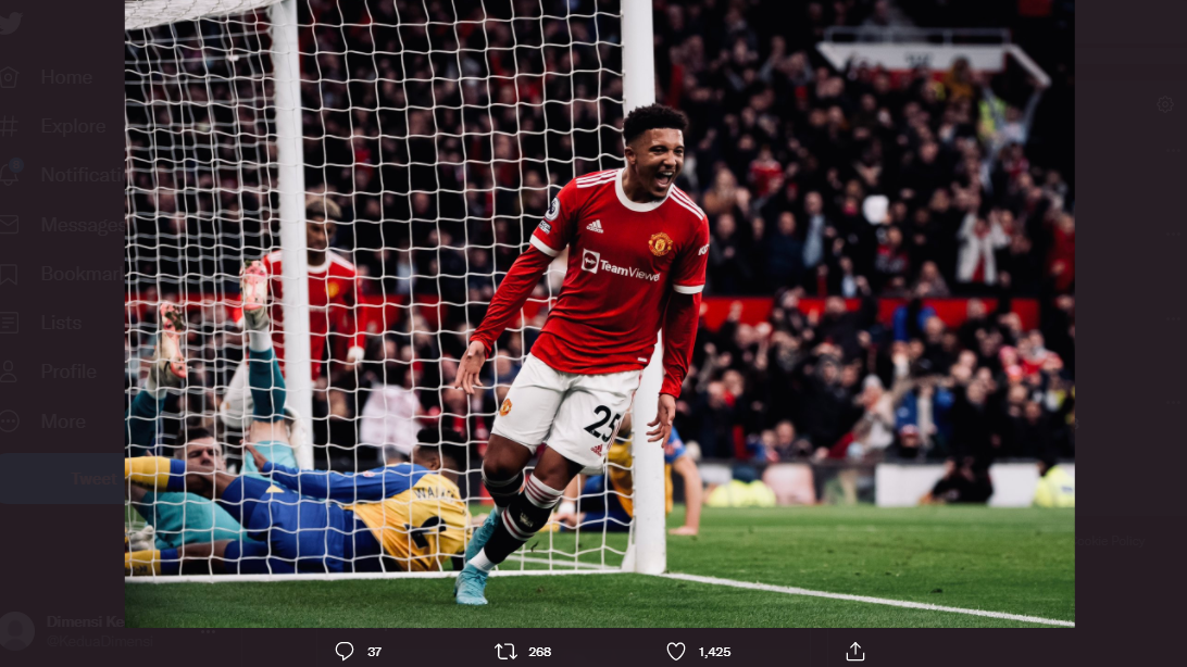 Ekspresi kegembiraan pemain Manchester United, Jadon Sancho, usai membobol gawang Southampton, Sabtu (12/2/2022) malam WIB.