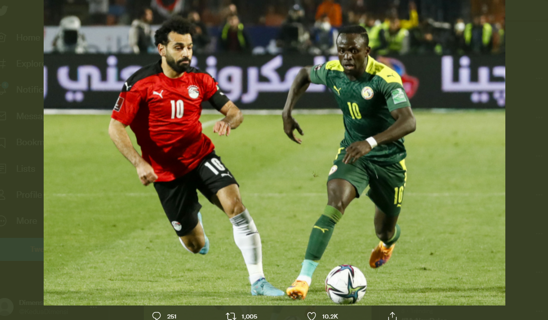 Bintang Liverpool, Mohamed Salah dan Sadio Mane (ki-ka) saat membela negaranya masing-masing, Mesir dan Senegal.