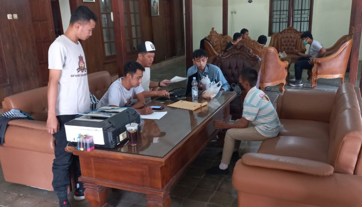 Panitia Pelaksana Liga TopSkor Surakarta U-13 melakukan screening pemain.