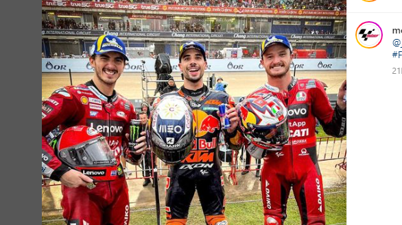 Para peraih podium MotoGP Thailand 2022 (dari kiri ke kanan): Francesco Bagnaia, Miguel Oliveira, dan Jack Miller.