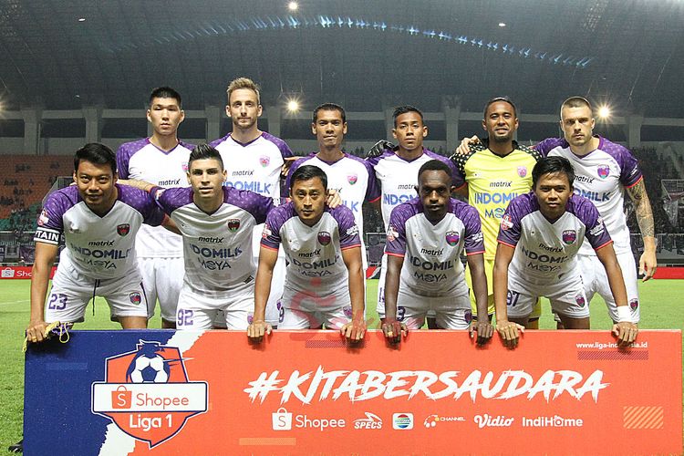 Starter Persita Tangerang saat menghadapi Tira Persikabo pada pekan ketiga Liga 1 2020 di Stadion Pakansari, Cibinong pada 15 maret 2020.