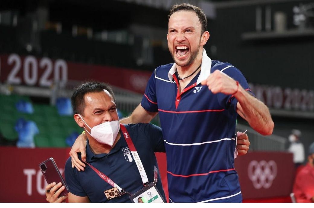 Kesuksesan Kevin Cordon di Olimpiade Tokyo tak lepas dari peran pelatih asal Indonesia, Muamar Qadafi. 