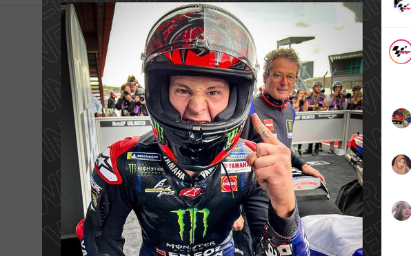 Pembalap Monster Energy Yamaha, Fabiok Quartararo, meluapkan kegembiraan usai memenangi MotoGP Portugal 2022.