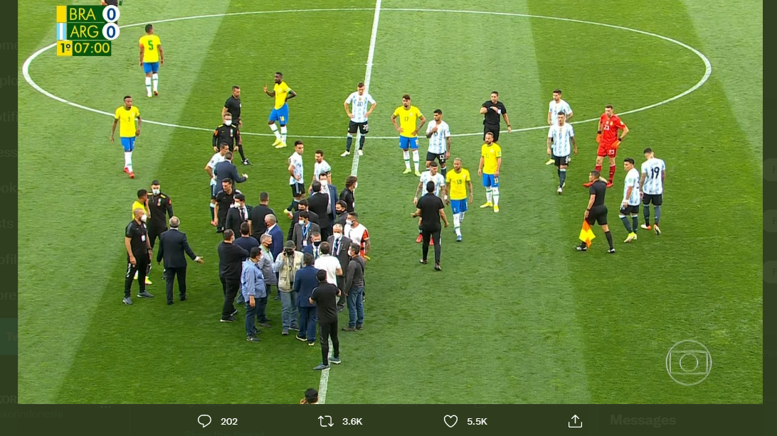 Kisruh laga Brasil vs Argentina.