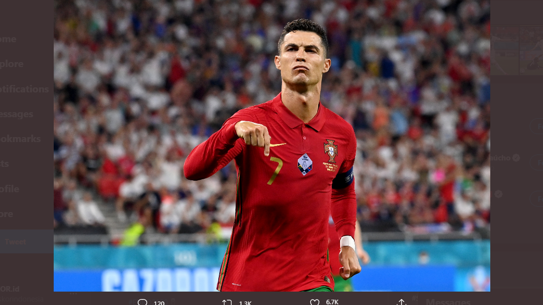 Cristiano Ronaldo saat mencetak gol untuk Portugal melawan Prancis di Piala Eropa 2020.