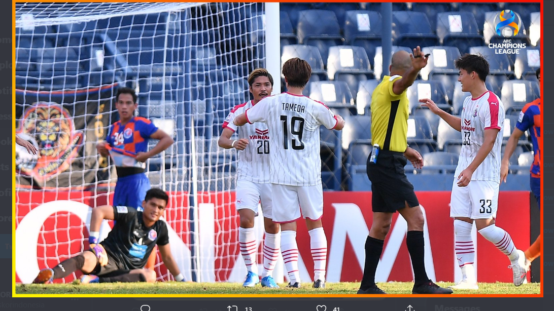Para pemain Cerezo Osaka merayakan gol ke gawang Port FC di Liga Champions Asia.