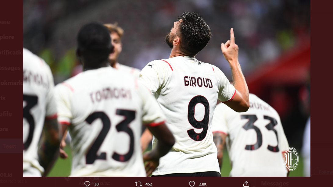 Olivier Giroud mencetak gol untuk AC Milan ke gawang Nice.