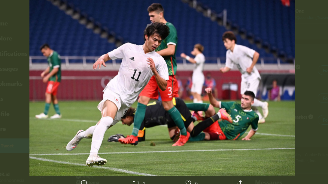 Kaoru Mitoma mencetak gol untuk timnas Jepang lawan Meksiko di Olimpiade Tokyo 2020.