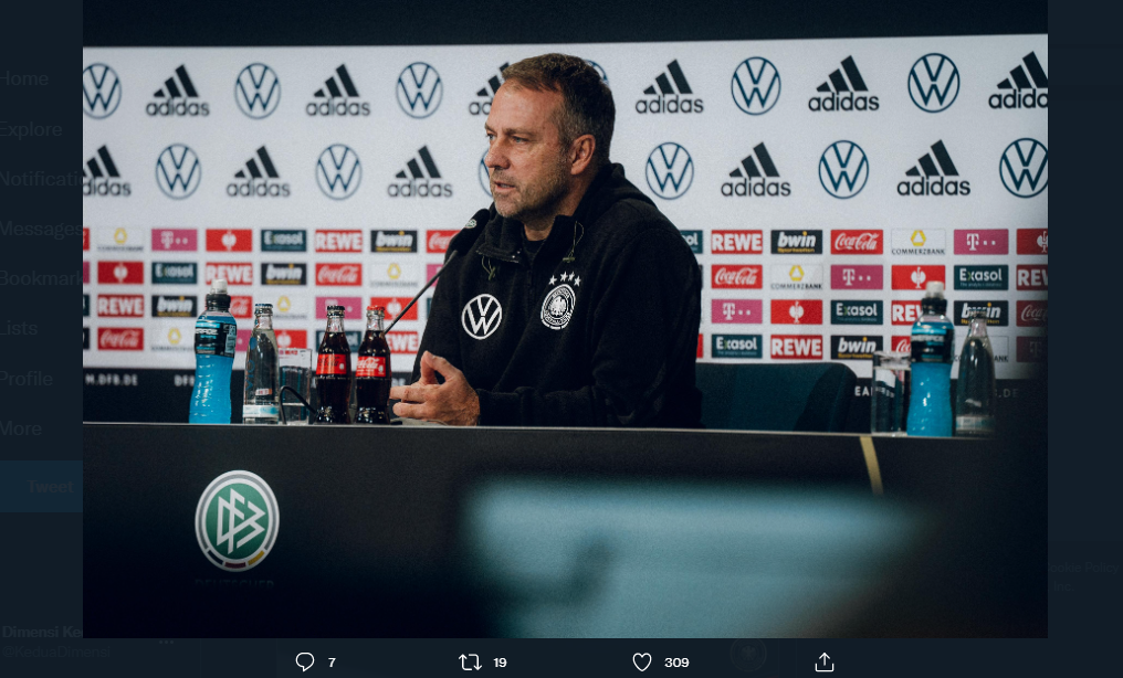 Pelatih timnas Jerman, Hansi Flick, dalam konferensi pers jelang laga kontra Liechtenstein di kualifikasi Piala Dunia 2022.