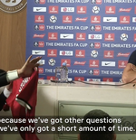 VIDEO: Momen ketika Antonio Conte Tolak Jersey Manchester United