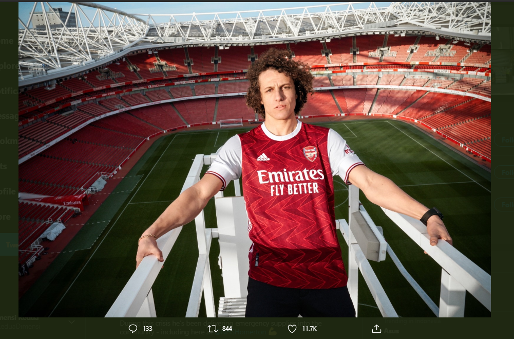 David Luiz, bek asal Brasil yang kini bermain untuk Arsenal.