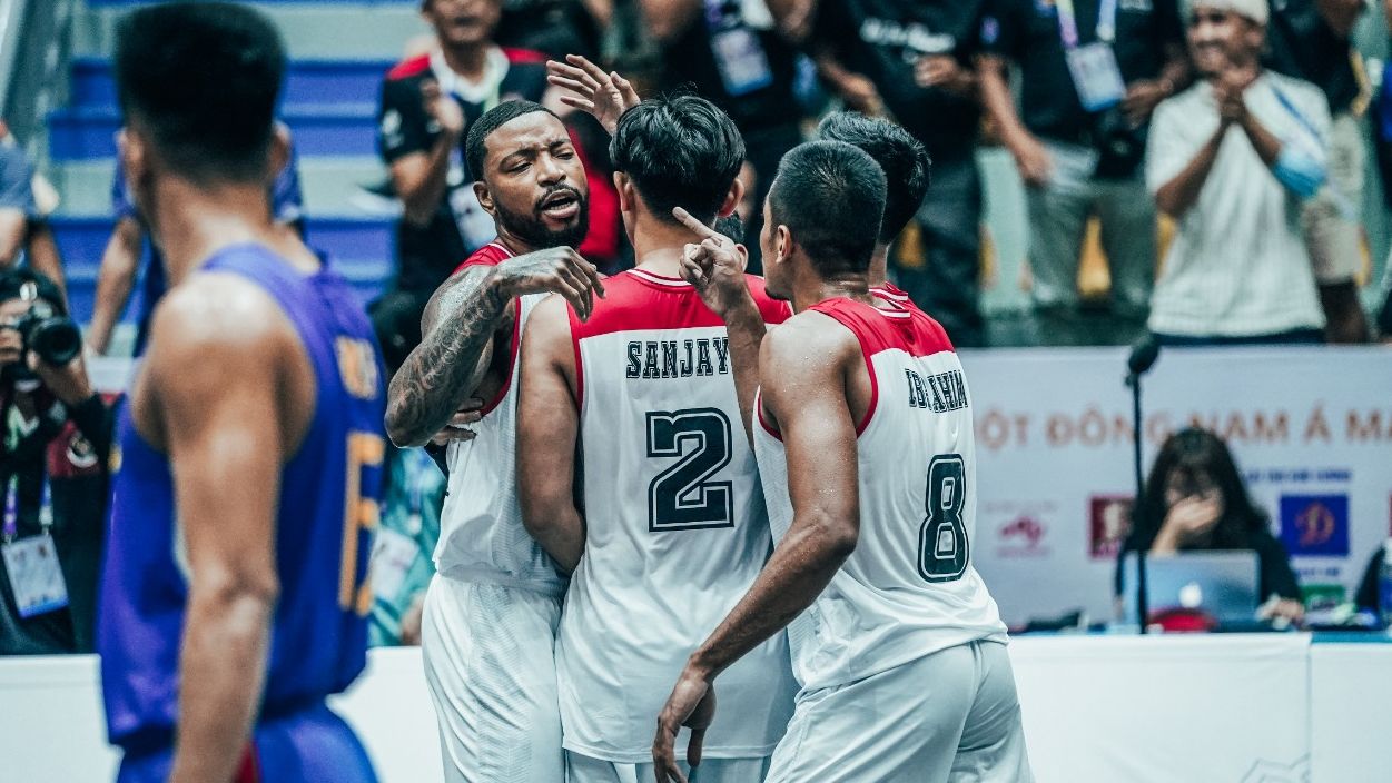 Timbasket 3x3 Indonesia meraih hasil apik saat berhasil mengalahkan Filipina dalam laga penyisihan grup SEA Games 2021 yang berlangsung Jumat (13/5/2022).