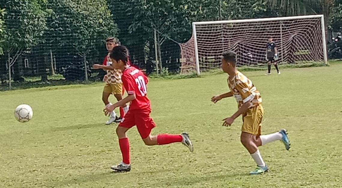 TGP saat berhadapan dengan Stoni Indonesia di Liga TopSkor U-14 divisi utama.
