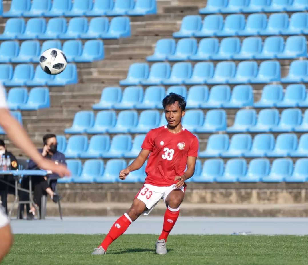 Robi Darwis saat membela timnas U-19 Indonesia pada pertandingan uji coba di Korea Selatan menghadapi 