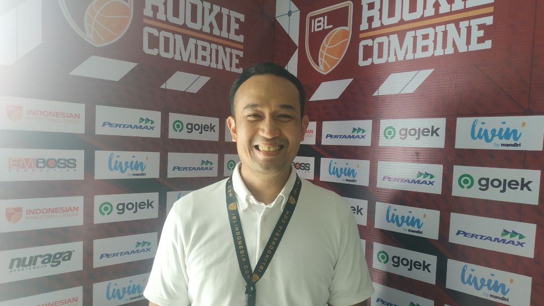 Direktur Utama IBL, Junas Miradiarsyah memantau langsung kegiatan IBL Rookie Combine 2021 di Aim High Sports Academy, Tangerang pada Jumat, 22 Oktober 2021.