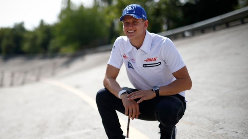 Mick Schumacher menjalani debutnya di F1 2021 dengan catatan nirpoin.