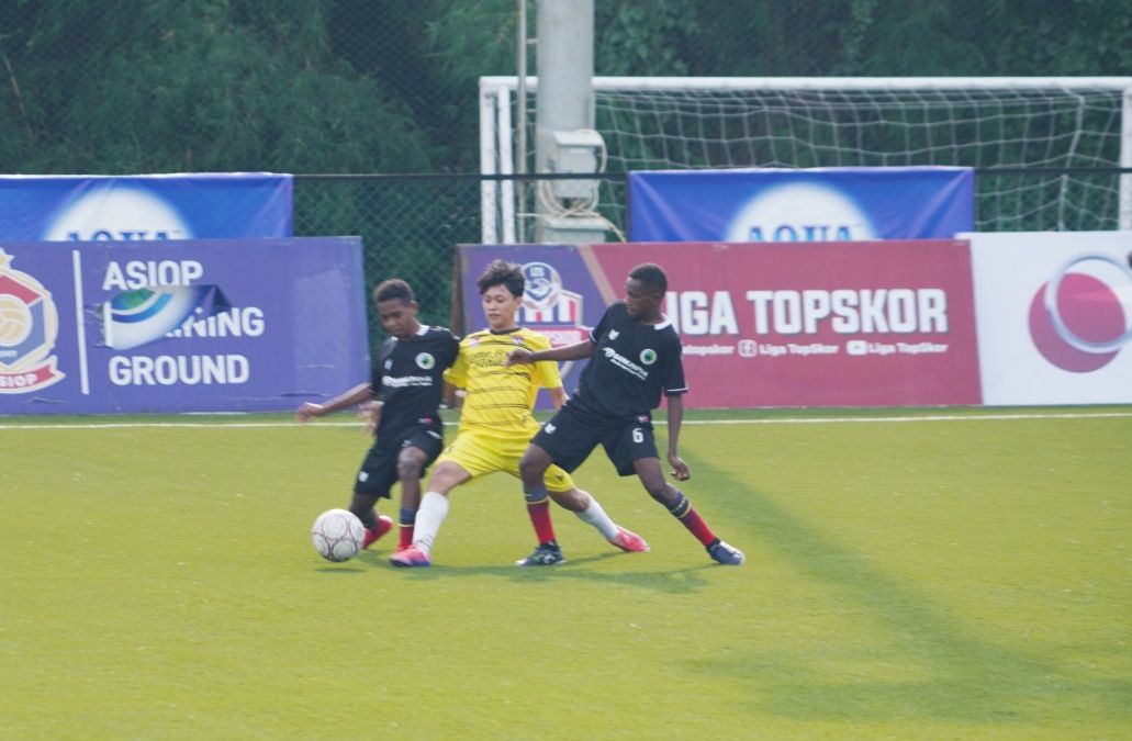 Pertandingan Nafri melawan Diklat ISA pada babak perempat final TopSkor Cup Nasional U-16 2022