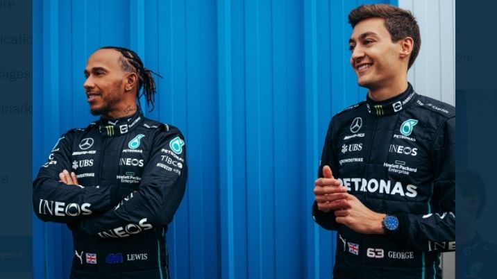 Mercedes AMG-Petronas bakal menjalani kompetisi F1 2022 dengan kombinasi pembalap Lewis Hamilton (kiri) dan George Russell (kanan).