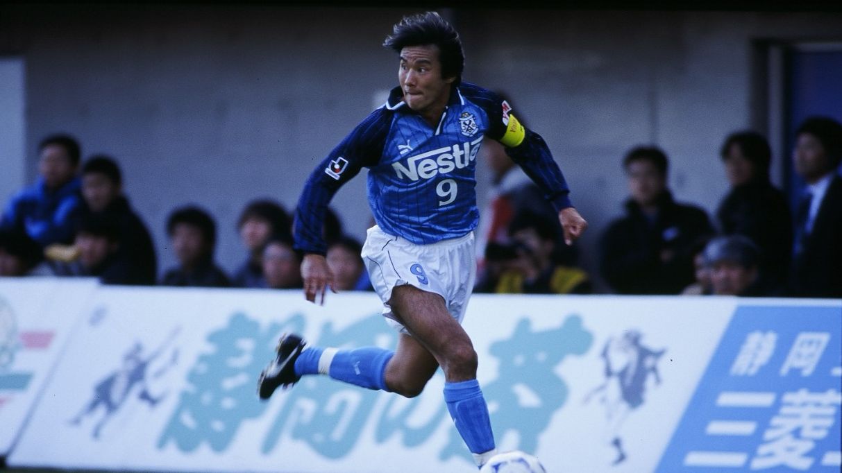Top Skor J.League 1998, Masashi Nakayama, kala bermain untuk Jubilo Iwata.