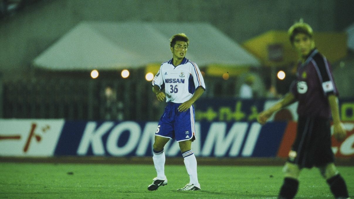 Daisuke Nasu, J.League Rookie tahun 2003, kala berseragam Yokohama F. Marinos.
