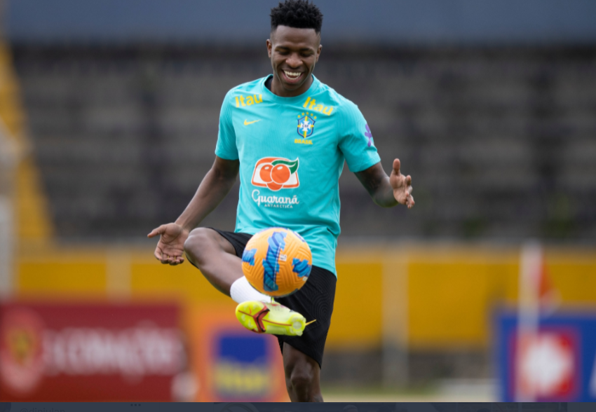 Penyerang Brasil Vinicius Junior saat berlatih jelang duel lawan Ekuador di Kualifikasi Piala Dunia 2022.