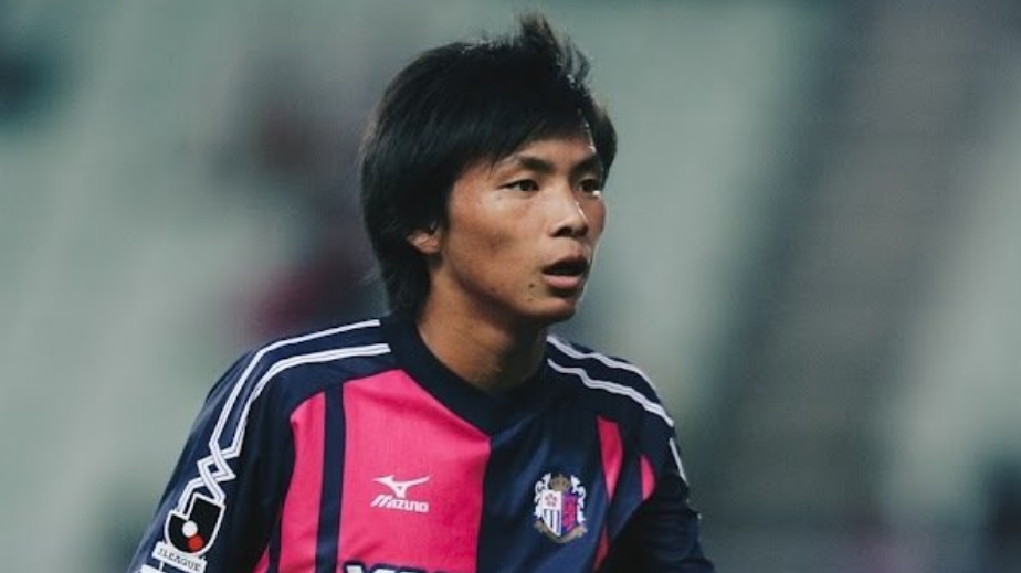 Takashi Inui saat membela Cerezo Osaka di J.League.