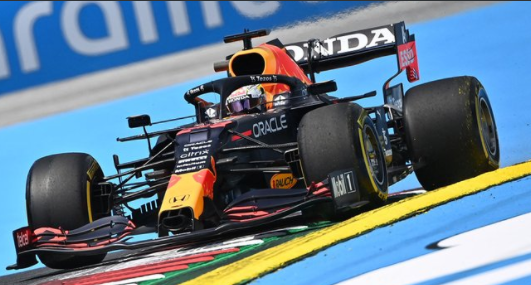 Pembalap Red Bull Racing, Max Verstappen, saat tampil di rangkaian F1 GP Styria 2021, Jumat (25/6/2021).