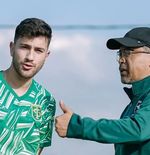 Metode Aji Santoso Bakar Semangat Juang Skuad Muda Persebaya di Liga 1 2022-2023